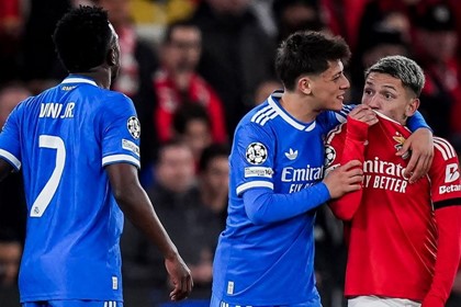 Ενδιάμεσες μεγάλες φάσεις